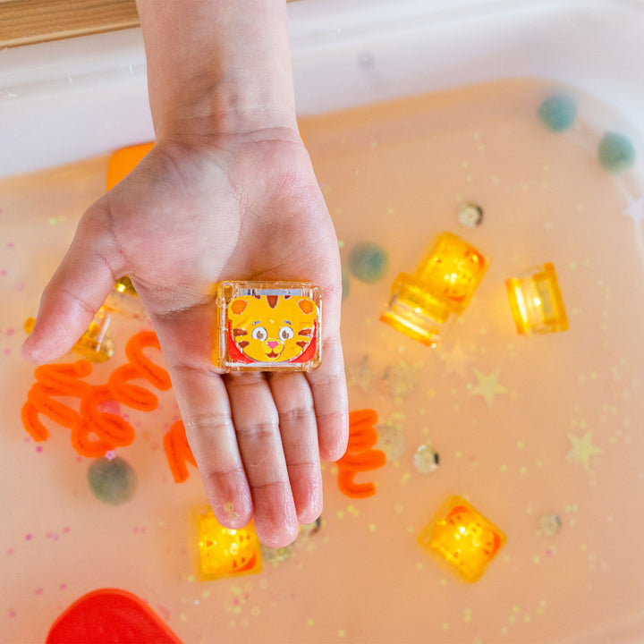 Licensed Light Up Cubes 4pk