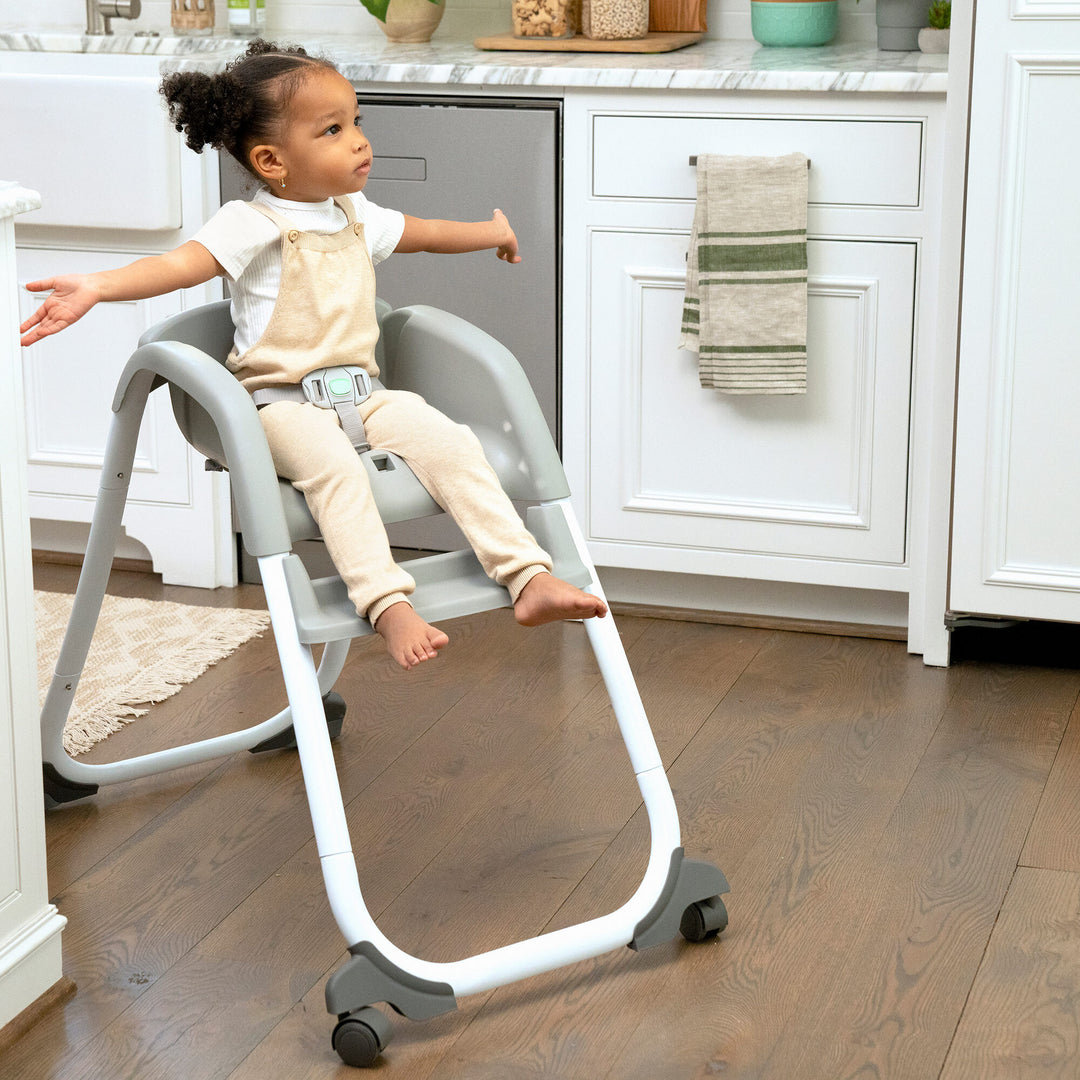 Full Course™ SmartClean™ 6-in-1 High Chair – Slate™