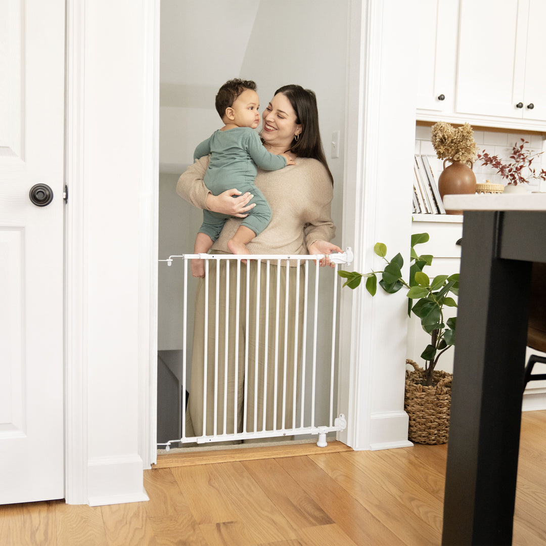 The Stairway 42W Series™ Gate - White