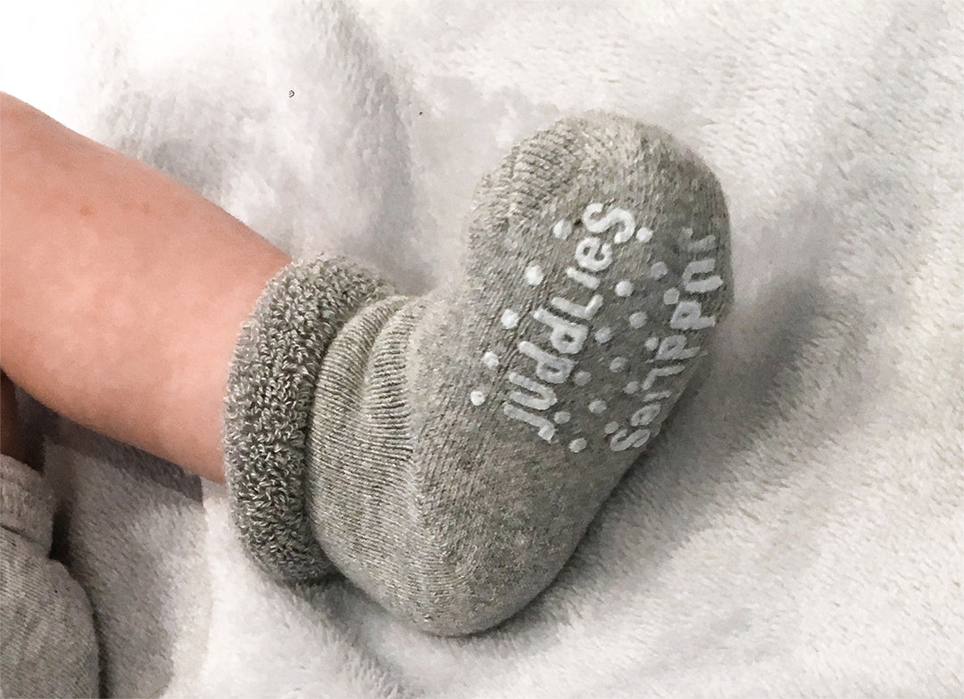 2 pack Infant Socks - Grey + White