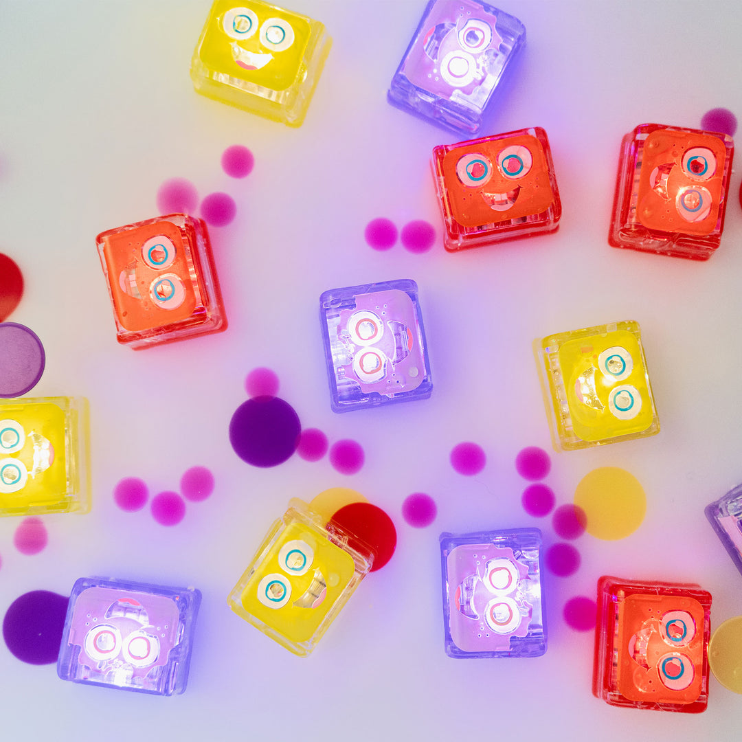 Light Up Cubes 4pk