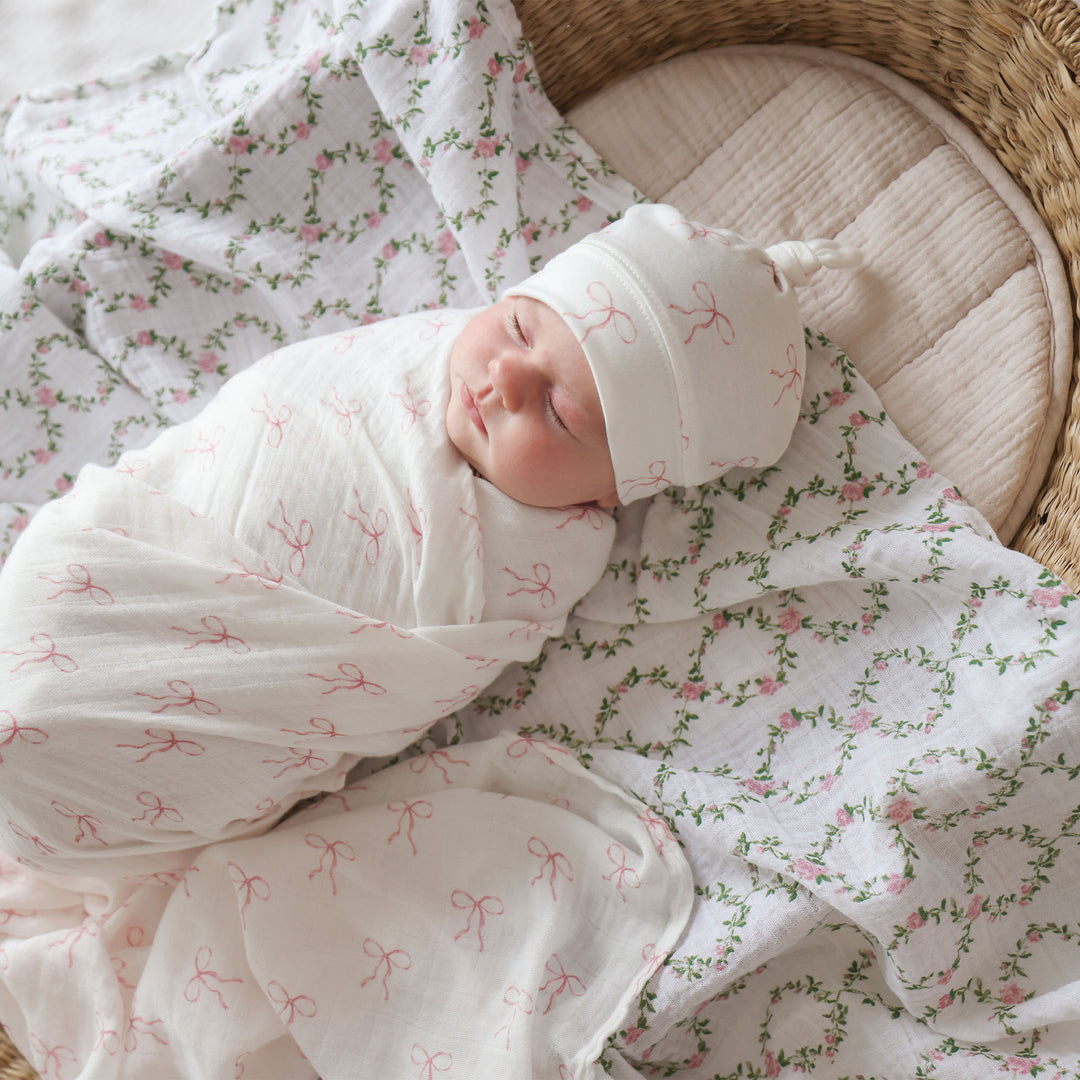 Hello World Blanket & Knotted Hat