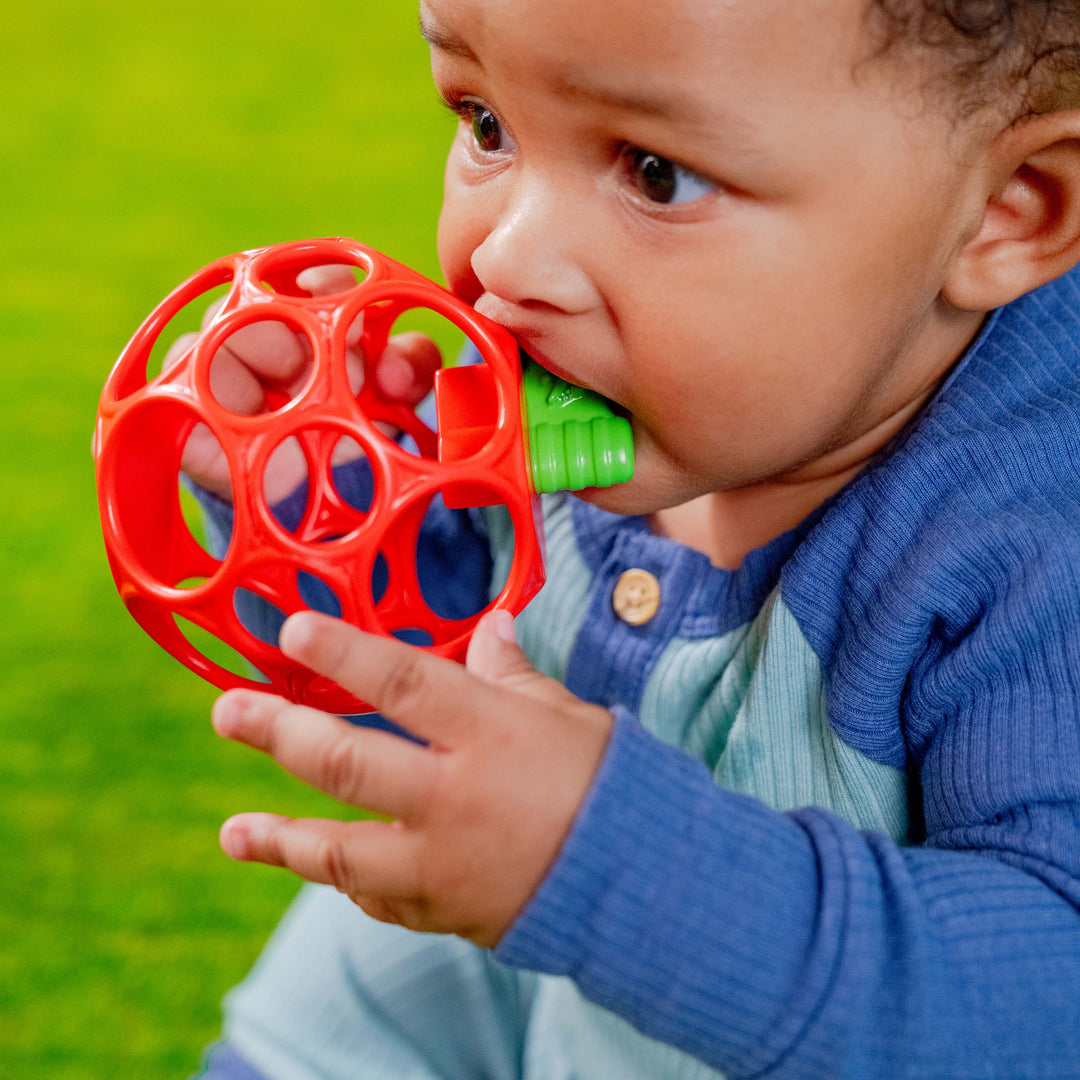 Hold My Own Easy-Grasp Teether Toy – Apple