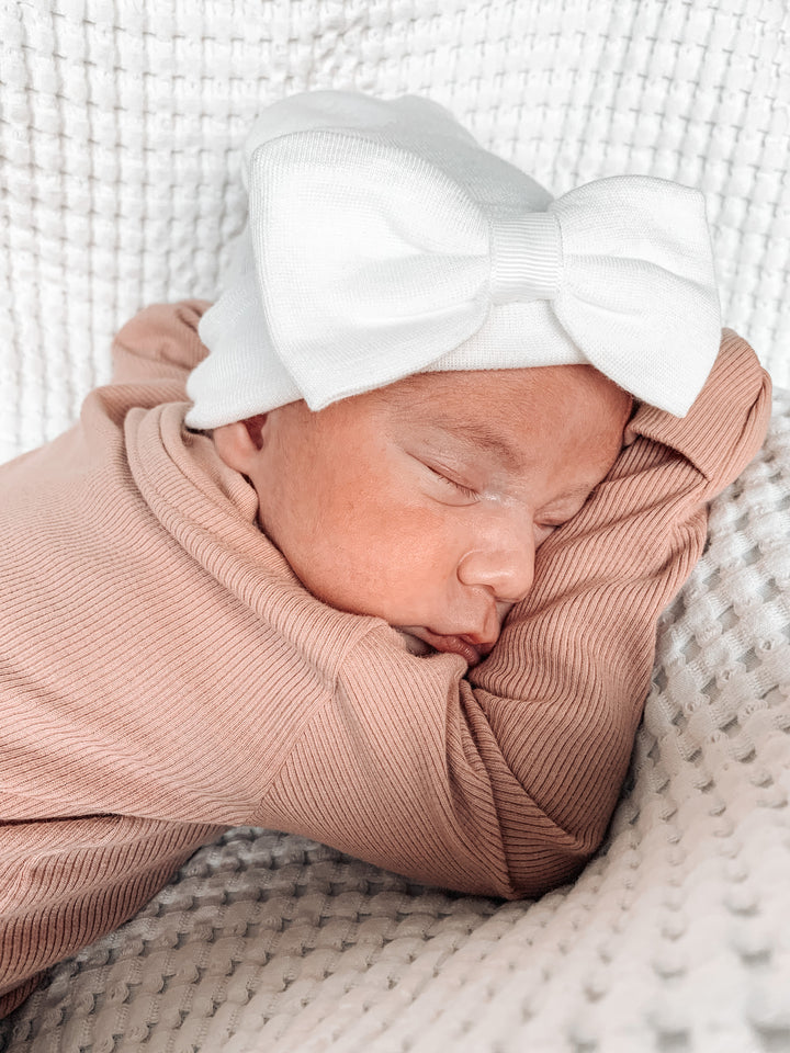 Newborn Hat - Bow - White