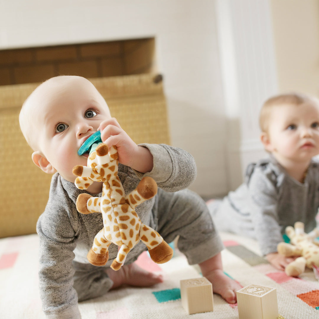 Infant Pacifier - Baby Giraffe