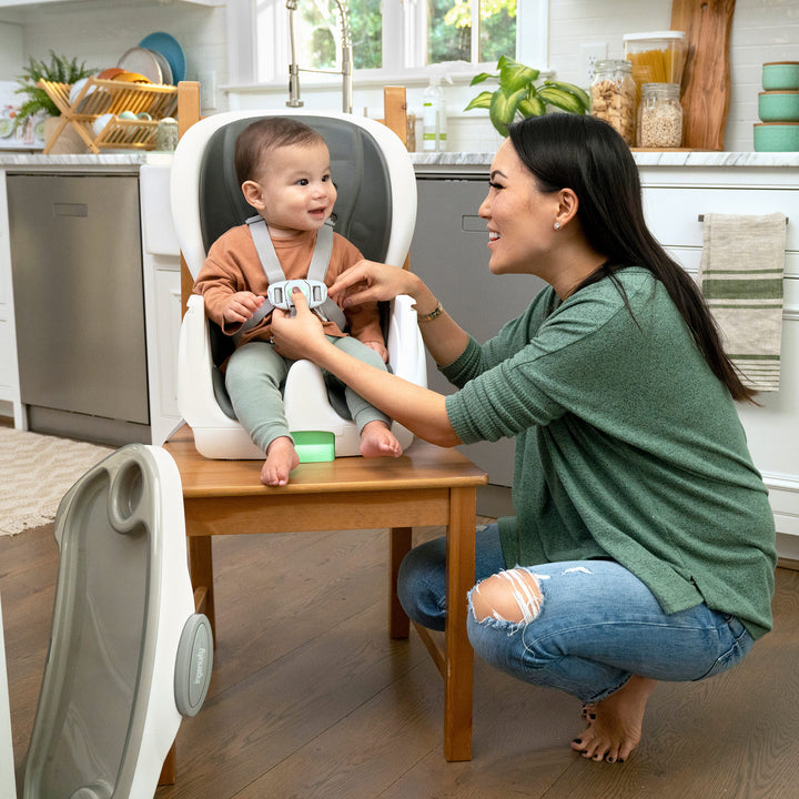 Full Course™ SmartClean™ 6-in-1 High Chair – Slate™