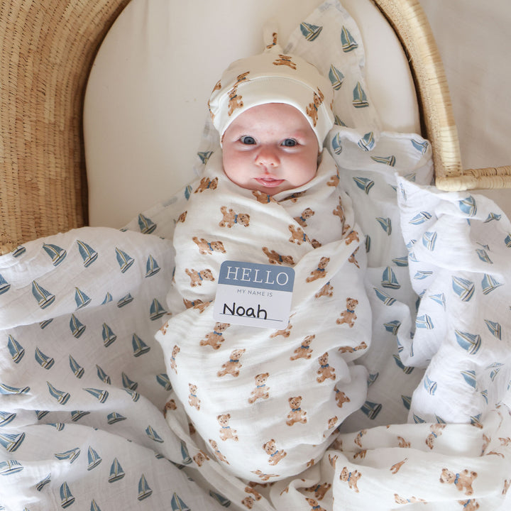 Hello World Blanket & Knotted Hat