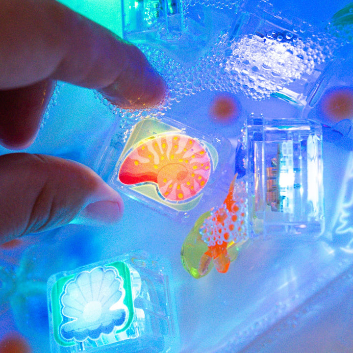 Light-Up Cubes 6pk